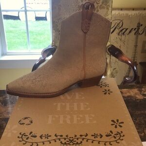 WE THE FREE English Khaki ankle boot FREE FREIGHT FOR FREE PEOPLE